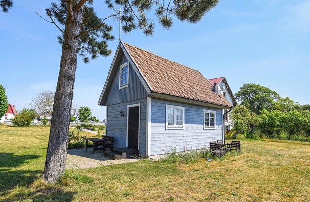 Beautiful home in Stånga with kitchen