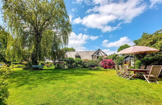 Beautiful home in Thierville with WiFi