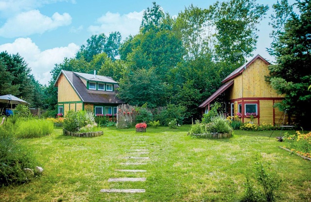 Beautiful home in Zur with sauna