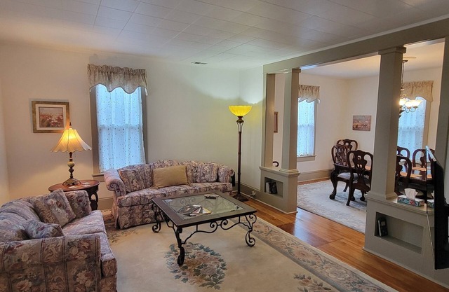 Beautiful home with 2 bedrooms + private office in the Borough of Chambersburg!
