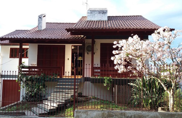 BEAUTIFUL HOUSE FOR 08 PEOPLE IN BENTO GONÇALVES
