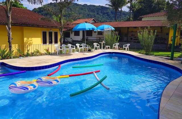 Beautiful house in Guapimirim with 7 suites with air conditioning
