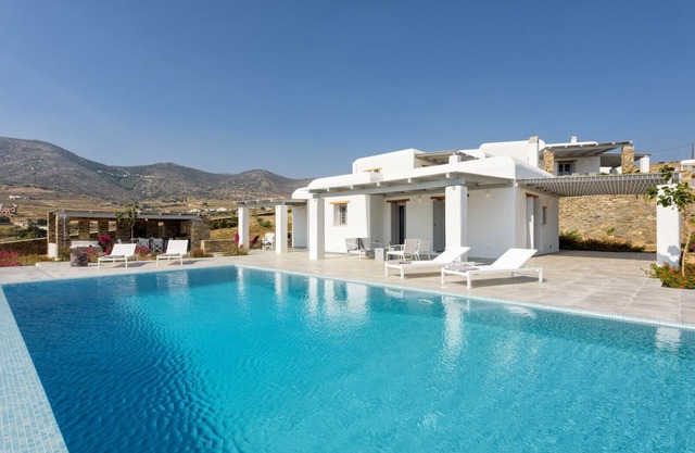 Beautiful house for 10 people near of Golden Beach with beautiful sea views