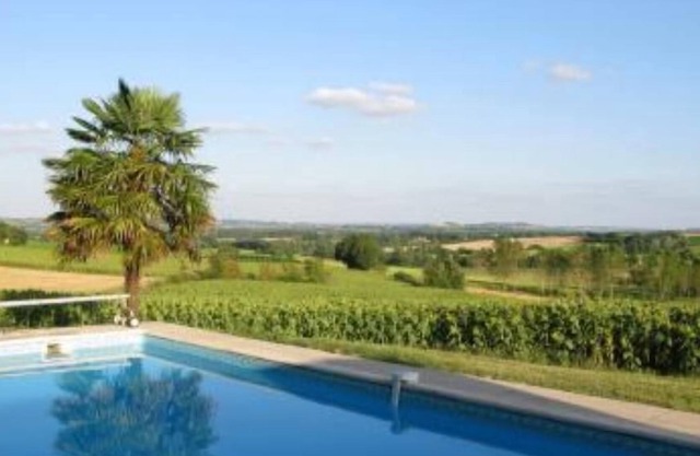 Beautiful house with exceptional views on the hills