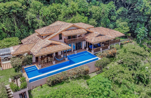 Beautiful jungle home by Islita Beach with ocean view & private infinity pool