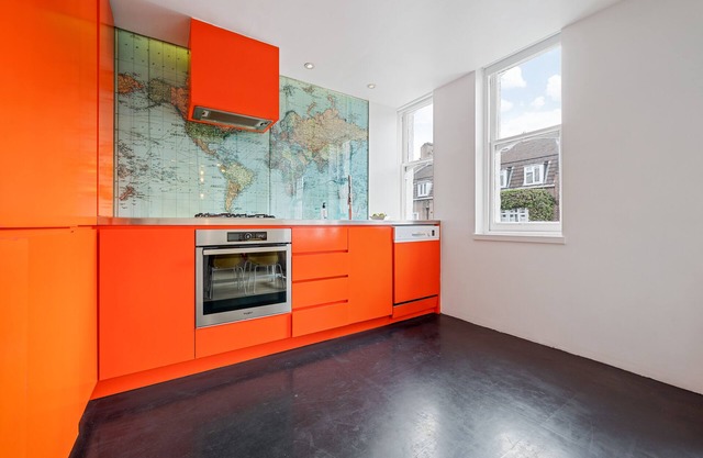 Beautiful, Large Apartment,Close To Attractions