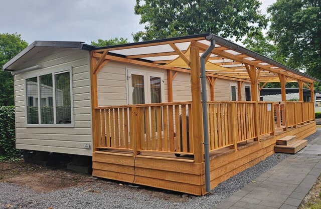 Beautiful luxurious chalet with spacious veranda