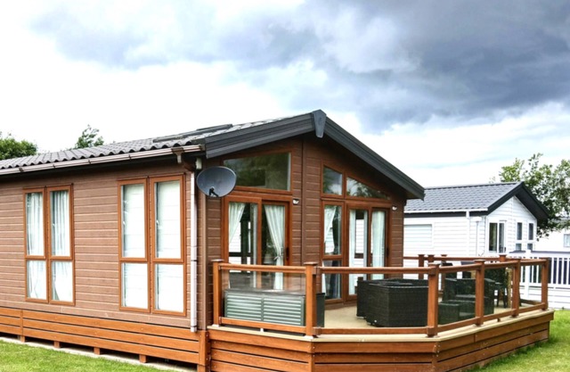 Beautiful Luxury 2 Bedroom Lodge at Southview Holiday Park, Skegness