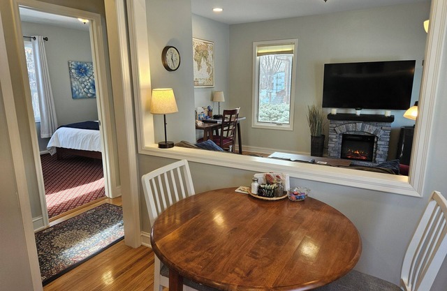 Beautiful New Luxury Retreat Near Downtown Minneapolis
