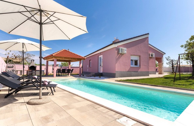 Beautiful new Villa with private pool near the sea perfect for relaxing vacation