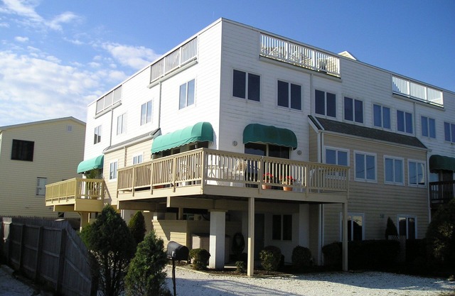 Beautiful Ocean Block Condo In Dewey Beach- CONTACT OWNER BEFORE RESERVING!
