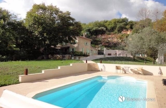 Beautiful period villa with pool and modern amenities. 10 mins walk from village