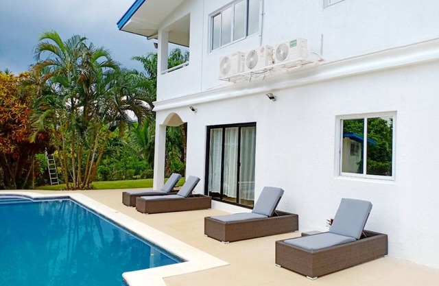 Beautiful villa with pool 3000 sqm tropical garden
