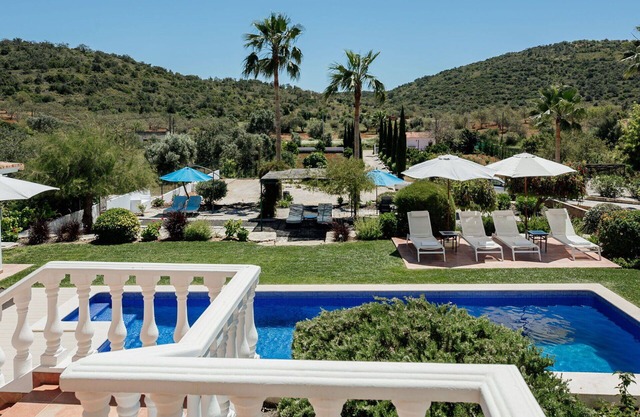 Beautiful private villa with A/C, private pool, WIFI, TV, patio, panoramic view and parking