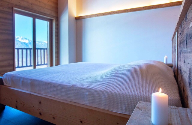 Beautiful private villa for 8 people with WIFI, TV, balcony and parking
