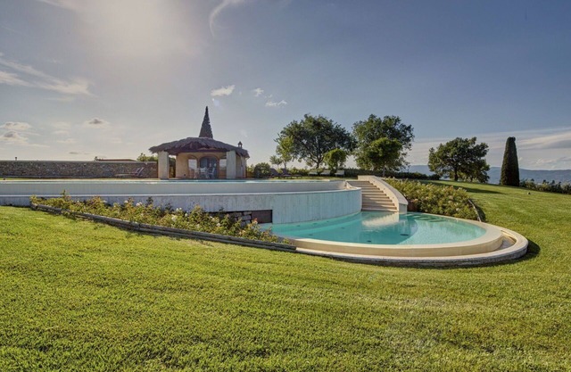 Beautiful private villa with A/C, WIFI, private pool, TV, patio, panoramic view and parking