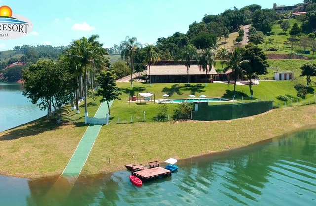 Beautiful Property at the lake, Swiming Pool, Fishing , Barbecue, Jacuzzi