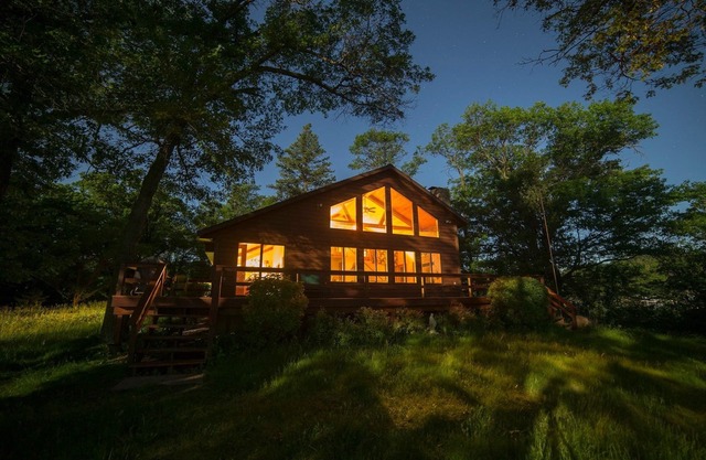 Beautiful, Quiet, Private 1.85 Acre Lake Home On Gorgeous Mound Lake.