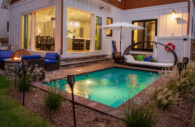 Beautiful Rehoboth beach home - heated pool, 3 blocks to beach!