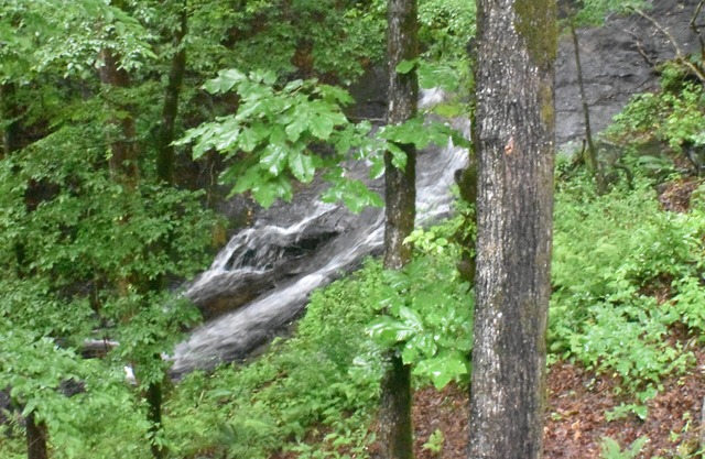 Beautiful River/Waterfall Cabin 13 miles to Helen 6 miles to Hiawassee