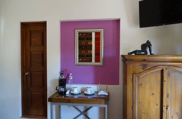 Beautiful room in Jalatlaco -Car Rental Available!