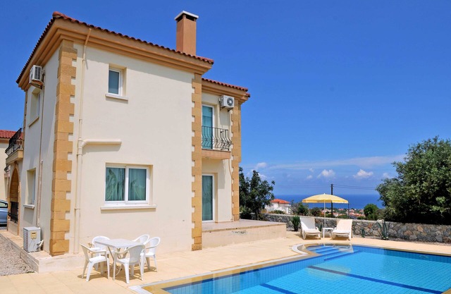 Beautiful Spacious Luxury Villa Stunning Mountain & Sea Views,Wifi, Private pool