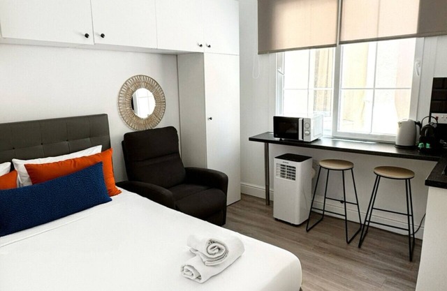 Beautiful Studio Suite in the heart of the city