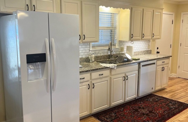 Beautiful Town and Country Farm - Close to Oxford & Sardis/Enid Lakes