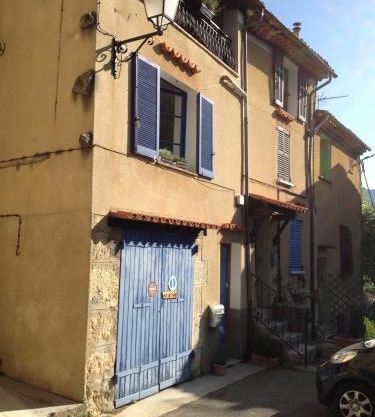 Beautiful townhouse in Bargemon