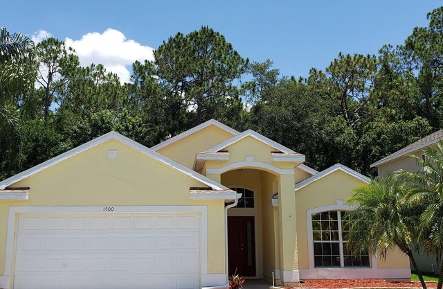 Beautiful Vacation Pool House
