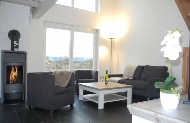 Beautiful vacation home on Lake Vechtesee