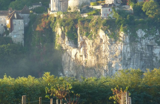 Beautiful Villa with Stunning View in Saint Cirq Lapopie