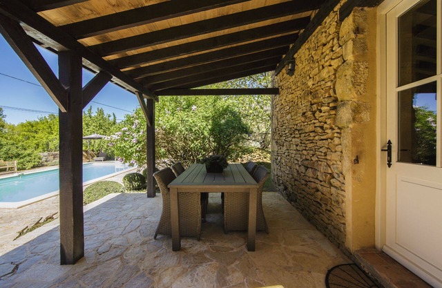 Beautiful villa for 4 people with private pool