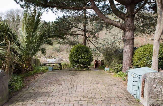 Beautiful villa for 6 people with TV and parking