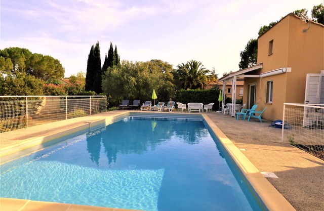 Beautiful villa near the sea, large swimming pool