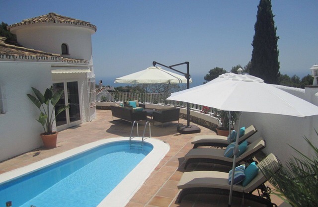 Beautiful villa, private pool, stunning views, walking distance to Mijas Pueblo.