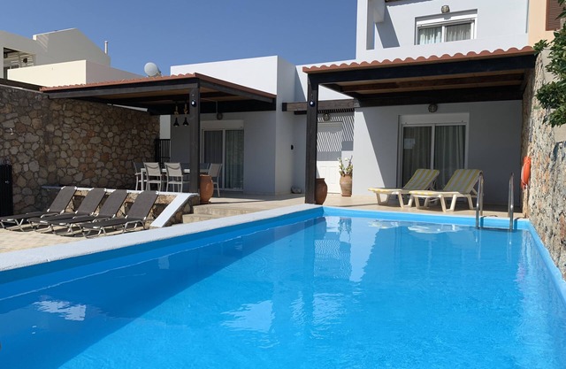 Beautiful villa with private pool & garden and stunning views of Navarone Bay.