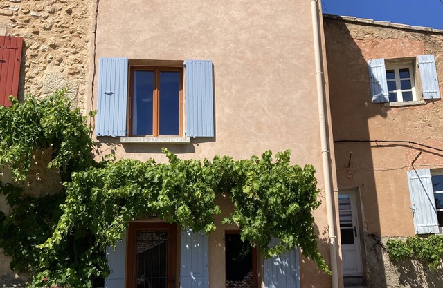 Beautiful village house (Bédoin) in a quiet and panoramic area