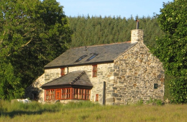 Beautifull Cottage With Views Mountain Stream And Pool