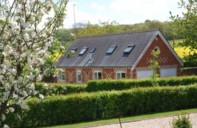 Beautifully Set 3-Bed Cottage in Marlborough