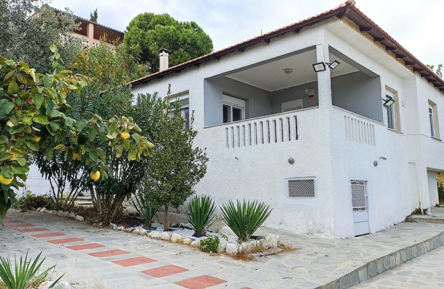 Beautifully Traditional Village House sea & mountain view 200mtrs beach
