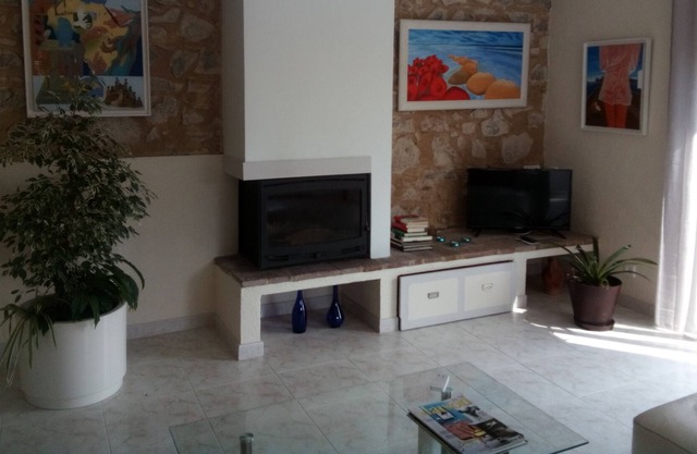 Beauty and tranquility close to all amenities - culture and leisure