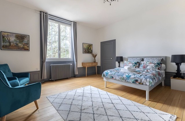 Bed and Breakfast 'Chambre D'hôte 2' with Shared Terrace, Wi-Fi and Air Conditioning