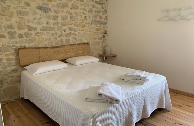 Bed and breakfast/gîte with SPA (Massages on reservation)