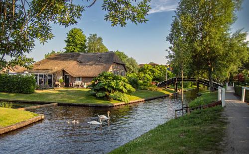 Bed & Wellness Mooi Giethoorn