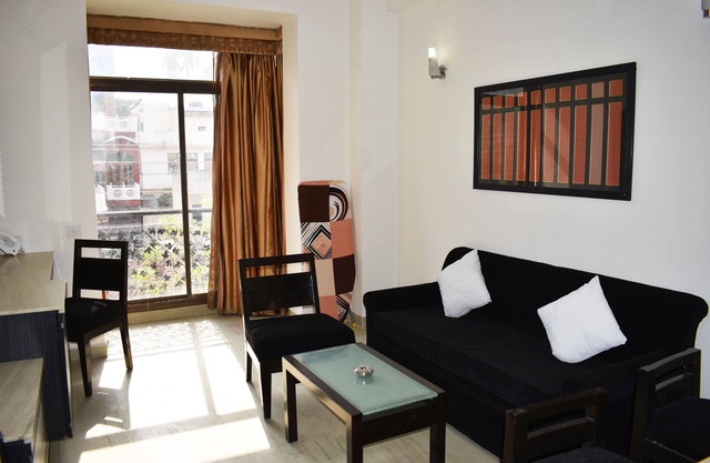 BedChambers Serviced Apartments Sector 40