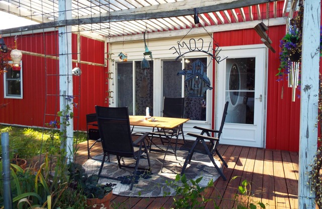 Bedford, IA 2BR Country Cottage in the Tranquility of SW Iowa, near IA/MO line.