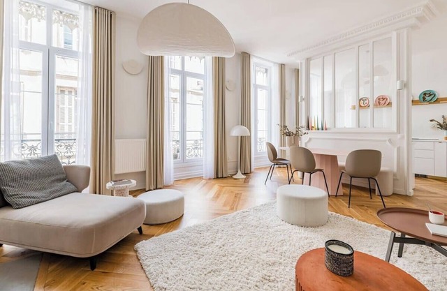 Beige Hospitalité - Apothéose : Luxueux- 3 chambres - parking privé