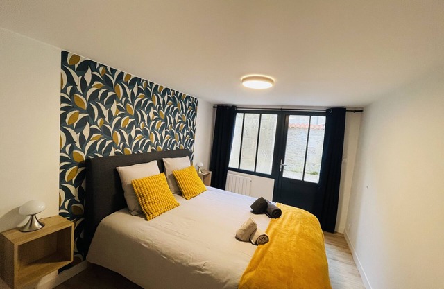 Bel Appartement Avec Cour Privée