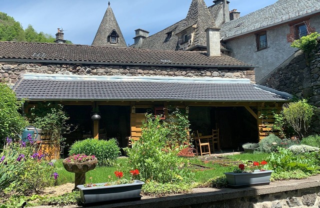Bel appartement de 2 chambres a Vic-sur-Cere